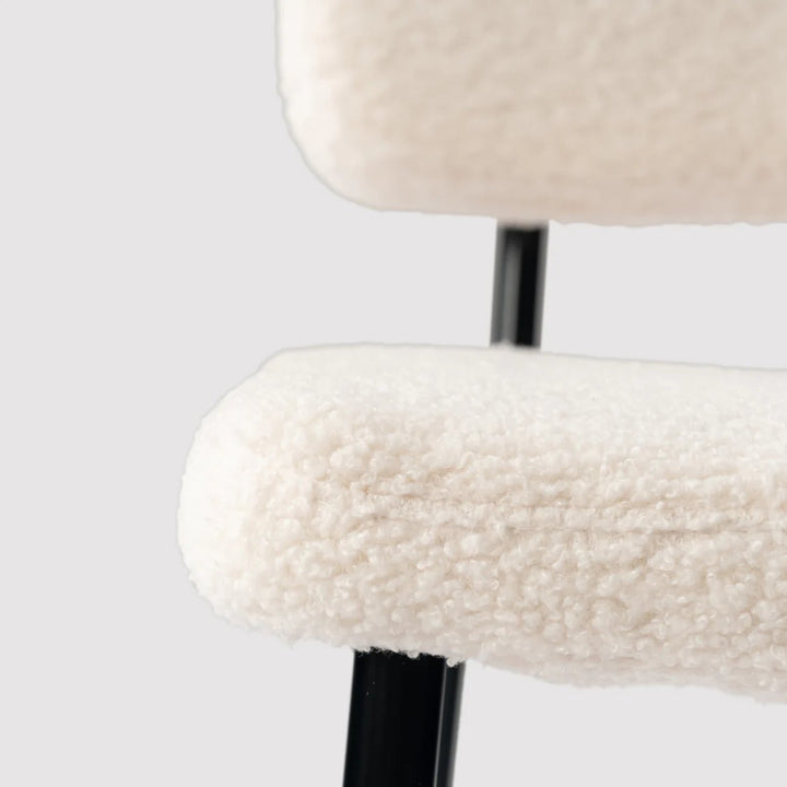 Set of 4 Scandinavian Beige Sheepskin Fabric Dining Chairs  POMONA KD BOUCLE BEIGE 4PK