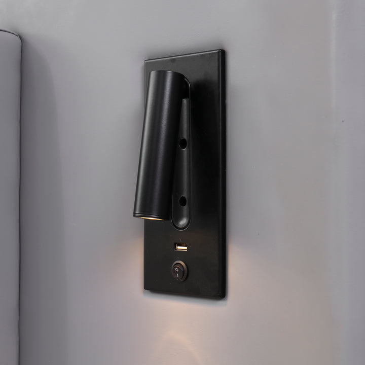 Grey PU upholstered double bed with charging port, 2 bedside lamps 135×190cm PASTUREBEARD